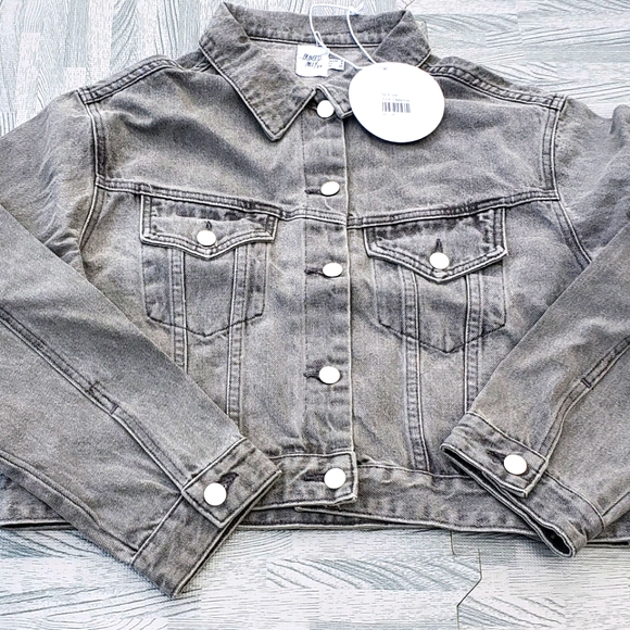 Princess Polly Jackets & Blazers - Princess Polly Easton Denim cropped jean Jacket sz 8 New washed black